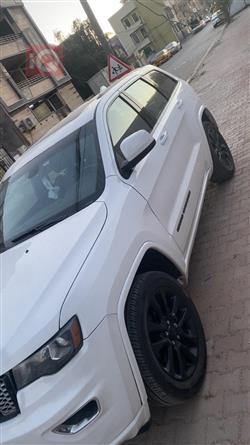 جيب جراند شيروكي